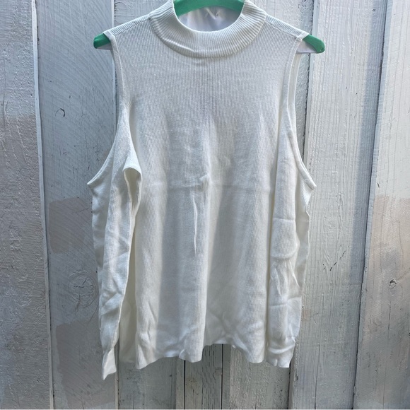 NWT Cyrus knit women’s shirt/sweater Bone white color size L off the shoulder - Picture 2 of 11